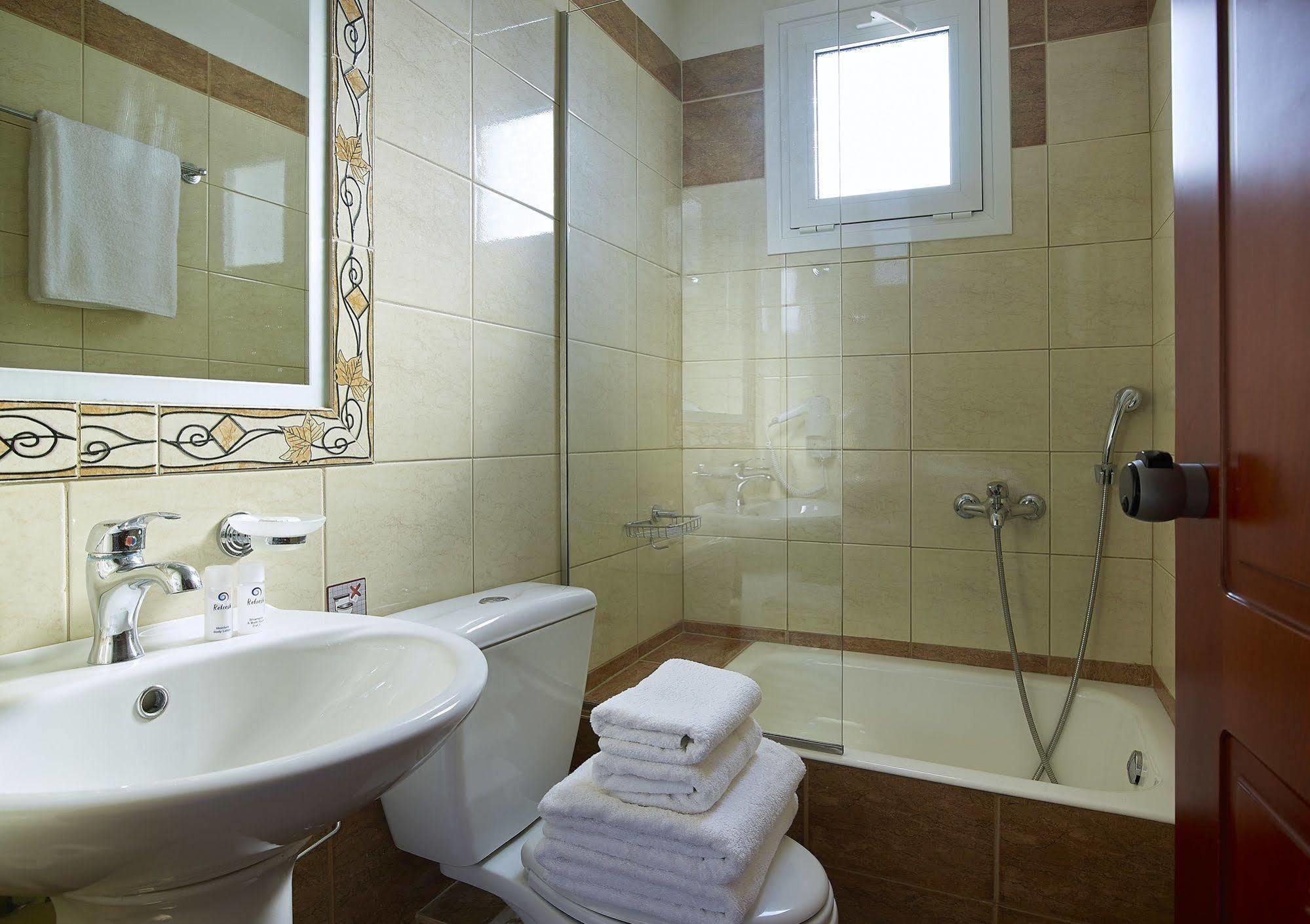 Coral Hotel Ierápetra Extérieur photo
